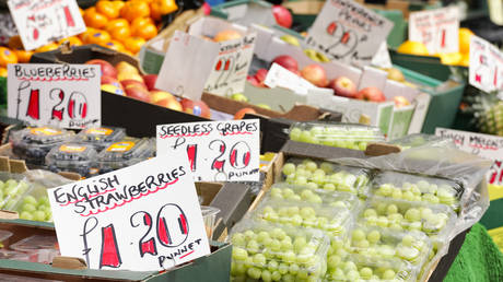 UK inflation smashes 40-year high