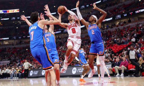 Chicago Bulls players voice frustration in a team meeting after season-opening loss: ‘It’s unacceptable’