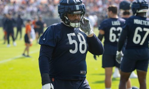 Darnell Wright’s 1st 2 months have been all about growth. Will the Chicago Bears rookie be able to ‘gut through’ a shoulder issue again?