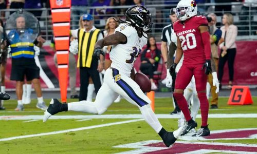 Ravens follow familiar script to get past lowly Cardinals, 31-24