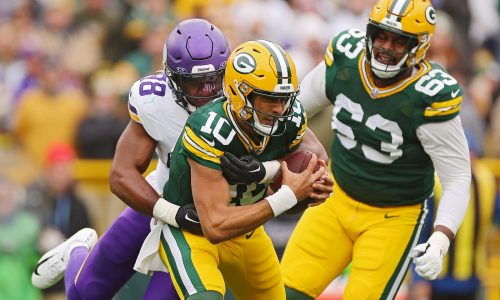 Packers unable to overcome another slow start in loss to Vikings