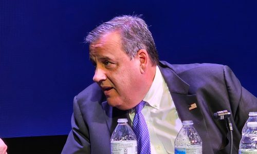 Chris Christie returns to New Hampshire as poll numbers surge