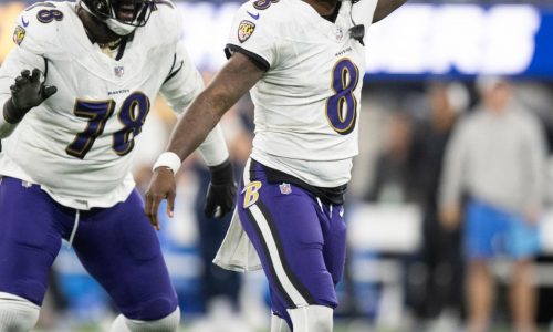 Ravens force 4 turnovers, hold off Chargers, 20-10, to retain top spot in AFC