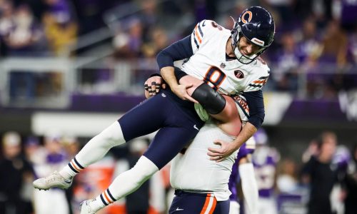 Justin Fields delivers late for Chicago Bears. Brad Biggs’ 10 thoughts on the win — the team’s 1st vs. NFC North foe in more than 2 years.