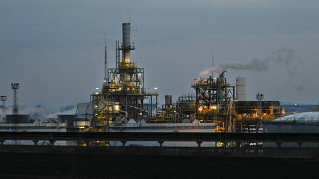 EU state’s sole refinery at risk of shutdown – Lukoil