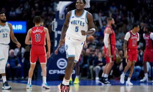 Timberwolves blow out shorthanded Pelicans in complete performance