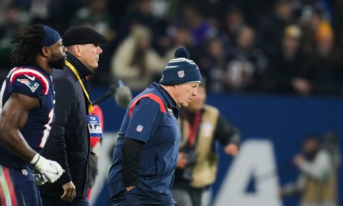 Patriots captains declare belief in Bill Belichick after latest loss