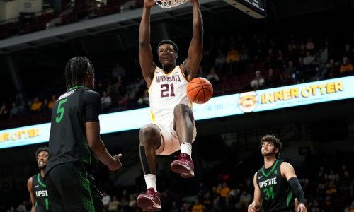 Men’s basketball: Gophers bounce back with 67-53 win over South Carolina-Upstate