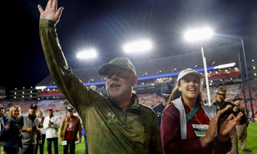 Former Gophers football coach Jerry Kill flaunts $1.7 million payday in upset win over Auburn