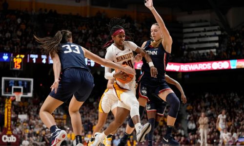 Bueckers returns home, leads UConn past Gophers