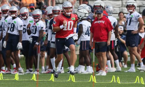 Bill Belichick suggests Patriots won’t name starting quarterback until Sunday