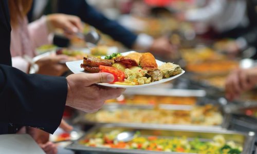 4 tips for mindful eating during the holidays