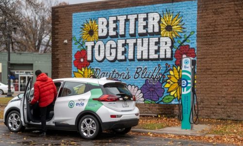 St. Paul Mayor Melvin Carter celebrates 150,000th Evie Carshare trip