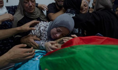 Strikes at hospitals in Gaza trigger exodus of thousands sheltering there