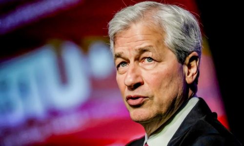 JPMorgan Chief Issues Stark Warning on Recession