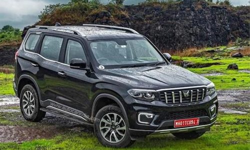 India October 2023: Third consecutive all-time monthly record (390,853)