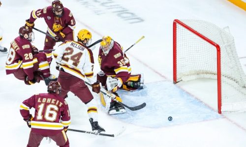 Back to business, Gophers men’s hockey team holds off Bulldogs to snap three-game losing streak