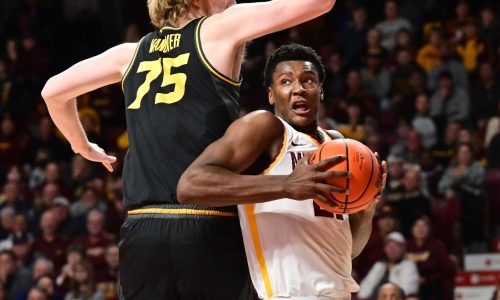 Men’s basketball: Gophers crash hard in a 70-68 loss to Missouri