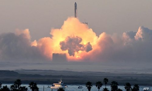 SpaceX’s 2nd Giant Rocket Launch Attempt Ends in Explosions