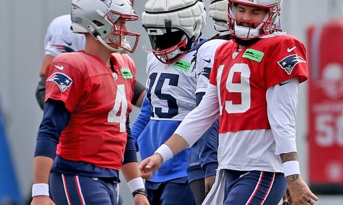 Bill Belichick explains why Patriots QB Will Grier took first-team reps in practice