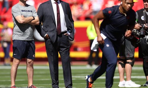 NFL evaluators praise J.J. McCarthy’s ‘unbelievable mind.’ Would the Chicago Bears target the Michigan QB and local product?