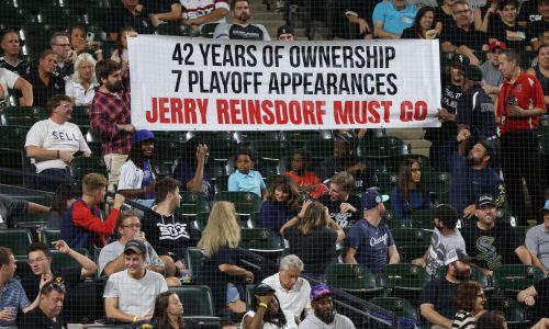 Column: Despite so many questions about the future, Chicago White Sox chairman Jerry Reinsdorf only talks about the past