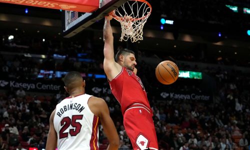 Ayo Dosunmu steps in — and up — for the injured Alex Caruso. 5 takeaways from the Chicago Bulls’ win over the Miami Heat.