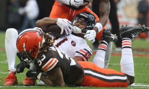 True or false: Chicago Bears QB Justin Fields’ inability to close will accelerate his exit from Chicago