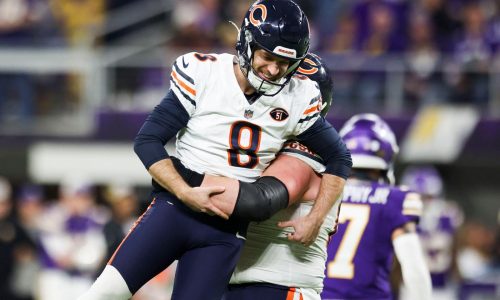 Chicago Bears get an early start on offseason to-do list: Kicker Cairo Santos agrees to a 4-year, $16M extension