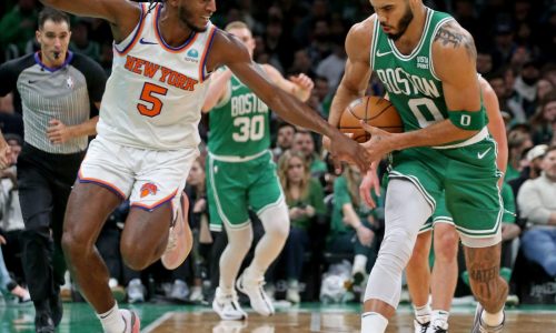 Kristaps Porzingis looks sharp in return as Celtics hold on over Knicks