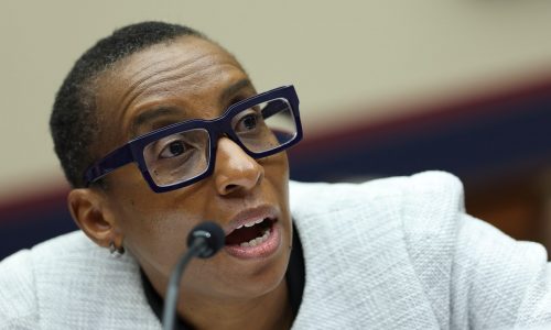 Howie Carr: Bad echo in the Harvard president’s office