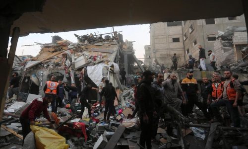 Palestinian poll shows a rise in Hamas support and close to 90% wanting US-backed Abbas to resign