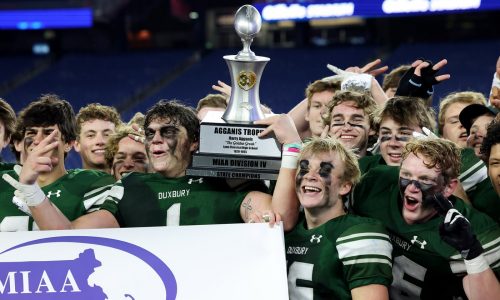 Alex Barlow rushes for 275 yards, 5 TD’s as Duxbury defends Div. 4 state title