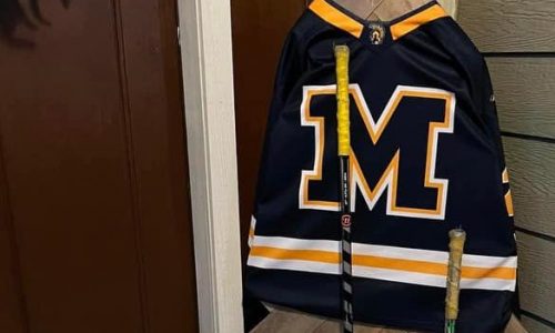 Mahtomedi hockey player dies after three-car accident