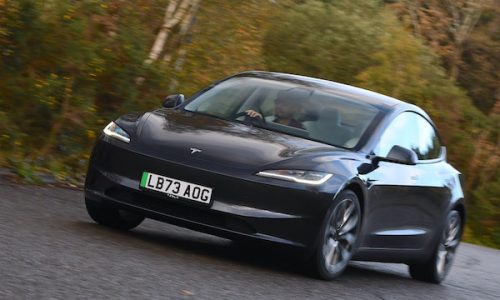 Slovenia November 2023: Tesla Model 3 up to record 2nd place