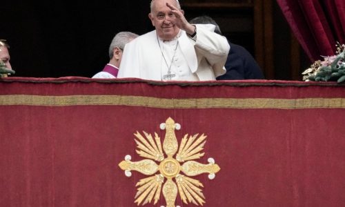 Pope Francis denounces the weapons industry as he makes a Christmas appeal for peace in the world