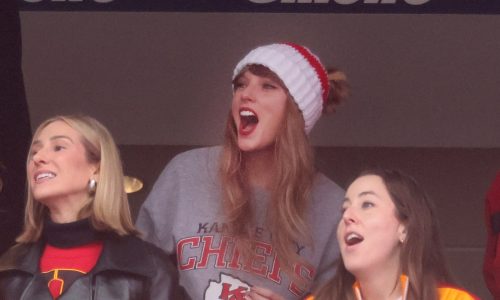 ‘She’s here!’ Taylor Swift spotted at Gillette Stadium for Patriots-Chiefs game