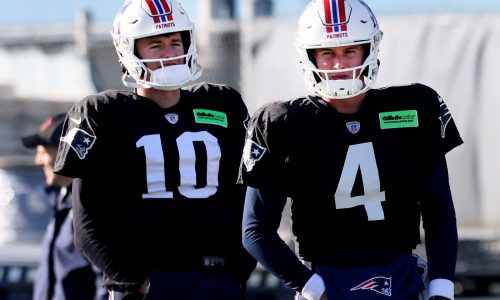 Patriots to dress three QBs vs. Chargers; Deatrich Wise inactive with illness