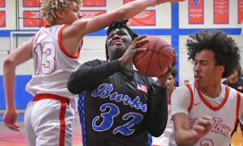 Wednesday’s high school roundup/scores: Balanced scoring leads South Shore Voke to victory