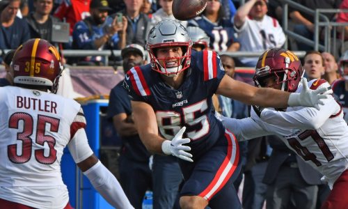 Patriots-Jets injury report: Hunter Henry out, 12 other Patriots questionable