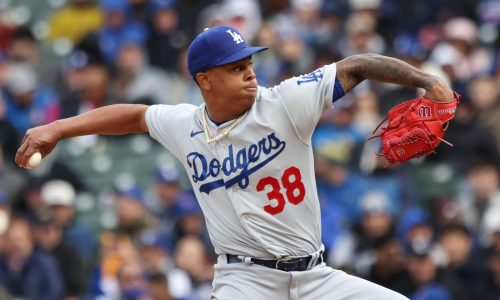 Chicago Cubs acquire infielder Michael Busch and reliever Yency Almonte from the Los Angeles Dodgers for 2 prospects