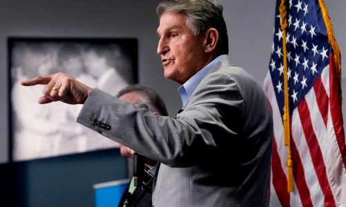 West Virginia’s Joe Manchin returns to New Hampshire for pre-presidential pit stop