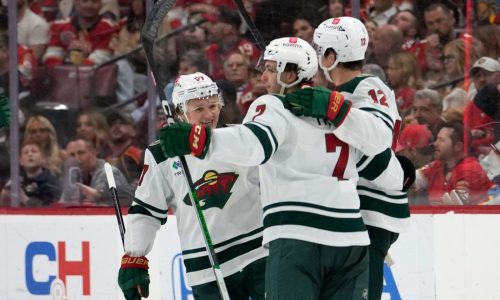 Wild score five power-play goals, hold off Panthers, 6-4