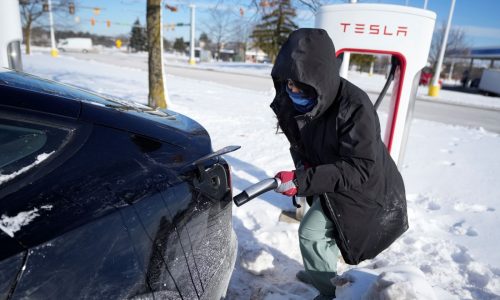 Editorial: Electric vehicles in the cold do not pass go