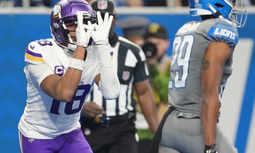 Vikings receiver Justin Jefferson dazzles in final game before contract talks begin again