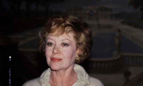 Glynis Johns, ‘Mary Poppins’ star who first sang Sondheim’s ‘Send in the Clowns,’ dies at 100