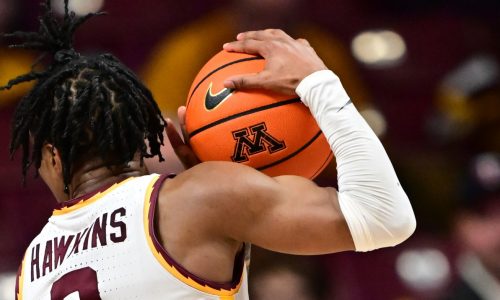 Despite fiery timeout, Gophers fall 86-77 to Iowa