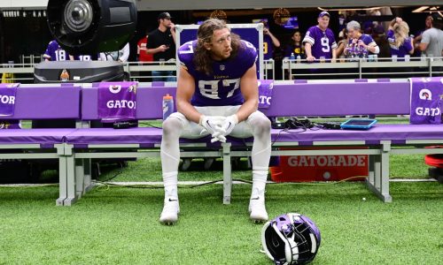 Vikings star tight end T.J. Hockenson has successful surgery on ACL