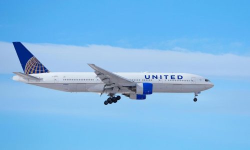 United Airlines CEO says the airline will consider alternatives to Boeing’s next airplane