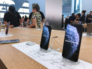 Apple overtakes Samsung as world’s biggest phonemaker